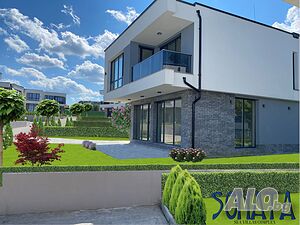 Комплекс SONATA Sea Villas на първа линия на централния плаж на гр. Ахтопол.