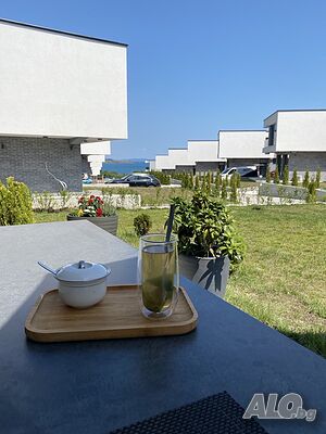 Комплекс SONATA Sea Villas на първа линия на централния плаж на гр. Ахтопол.