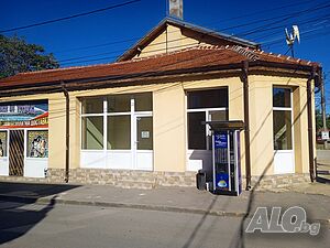 Давам помещение по наем гр Русе ул Черни връх с статус магазин