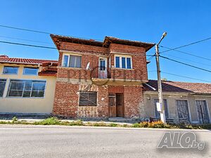 Продажба Къща гр. Велико Търново - с. Пушево 160m² и двор 1550m²