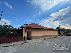 Самостоятелна къща в Западна промишлена зона