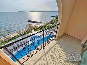Студио на първа линия с директна морска гледка - Grand Hotel, Свети Влас