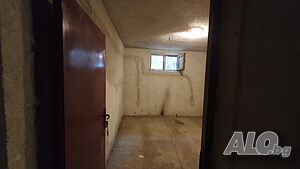Готово за ползване складово помещение в Банско