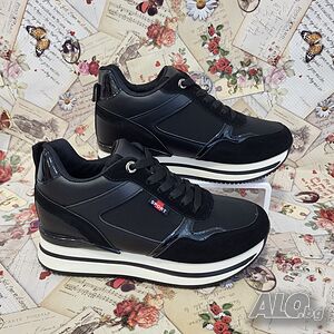 Модни дамски маратонки на платформа модел: D2272-1