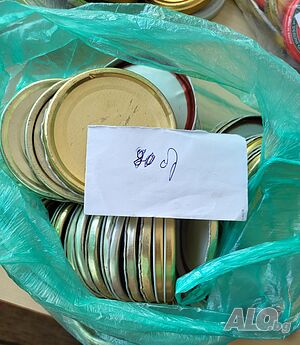 Продавам 105 капачки за буркани омния и с винт