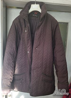 Продавам дамско яке зимно с качулка