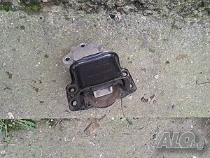Тампон двигател за пежо 307 фейс 2007г 1.6HDI