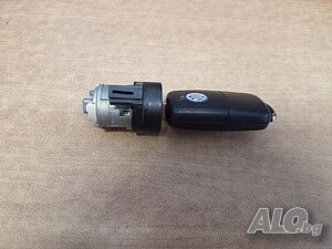 Контактен ключ оригинално дистанционно за vw golf 4