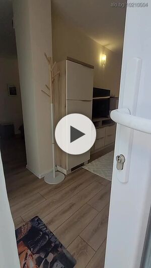 Продавам двустаен апартамент