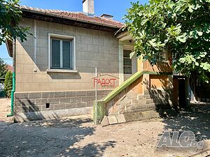 🏡 Самостоятелна къща с просторен двор - само на 10 минути от центъра на гр. Първомай! 🏡