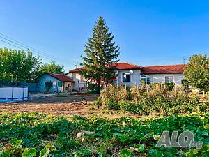 🏡 Къща с лятна кухня и просторен двор от 1000 кв.м в с. Татарево