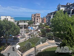 Тристаен апартамент Rose gardens