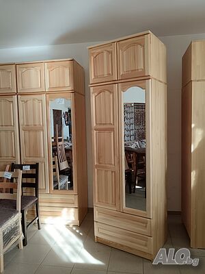 Двукрилен гардероб масив чам 70*220 см с надстройка и 2 чекмеджета / 33003