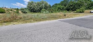 Продавам парцел с. Крайно село