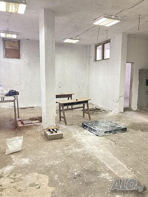 Дава се под наем складово помещение/ хале
