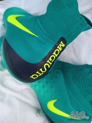 Nike / Adidas бутонки - нови и почти нови - различни номера, голям избор футболни обувки стоножки