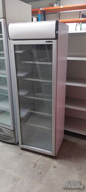 продавам хладилна витрина 1,80 на 0,60