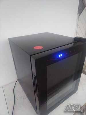 Охладител за вино Medion MD 15803 Мощност 70W обем 46 литра