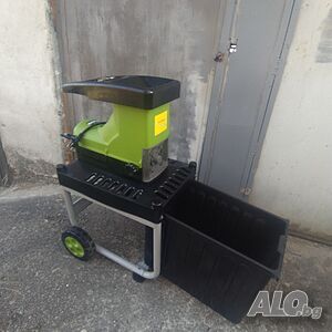 За ремонт Клонотрошачка за клони, листа, храсти. Мощност 2500W Максимален диаметър на клони 40мм