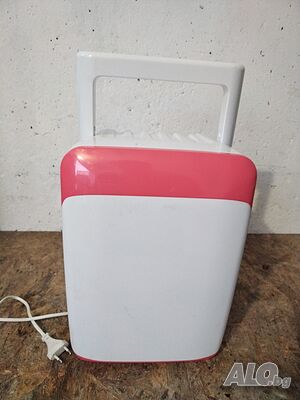 Мини хладилник COOLER BOX с обем 8 литра