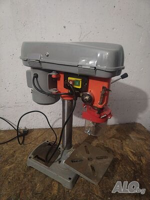 Настолна бормашина мощност 350W Патронник за бургия до Ф13mm.