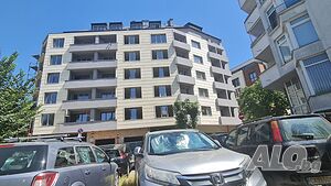 Голям двустаен апартамент с проект за тристаен