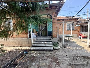 Къща в с. Искра Едноетажна къща 160 кв.м РЗП 860 кв.м двор | Къщи, Вили | Искра