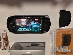 Хакната ПСП PSP Конзола PSP 32 гб мемори карта и 100 игри