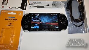 Хакната ПСП 2000 PSP Конзола PSP 32 гб мемори карта и 100 игри