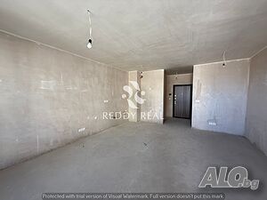Тристаен имот с паркомясто в цената комплекс Централ парк