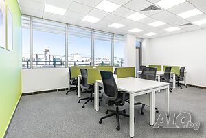 Включващ всичко необходимо достъп до пространство за съвместна работа в Regus Emblem