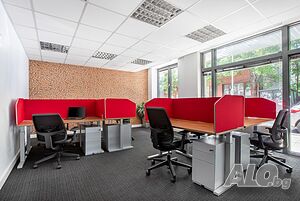 Пространство за съвместна работа в Regus City West