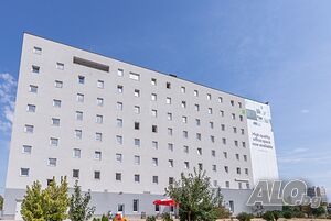 Самостоятелно офис пространство за 1-2 души в Regus Airport