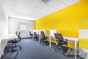 Самостоятелно офис пространство за 5 души в Regus Airport
