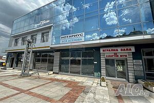 Търговски обект за продажба- Шумен, Център/ ниво- Партер