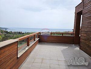 Тристаен апартамент с морска панорама, гр. Балчик