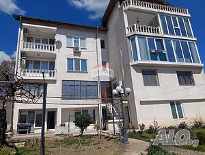 Къща на пет етажа с гараж, Варна, м-ст Св. Николa