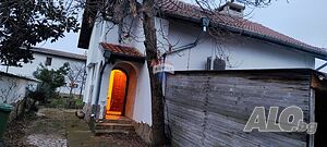 Двуетажна къща, с. Приселци, обл. Варна