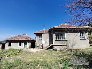 Къща в дунавското село Остров обл. Враца