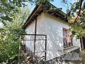 Къща в Попица общ. Бяла Слатина Едноетажна къща 30 кв.м РЗП 580 кв.м двор | Къщи, Вили | Център Попица