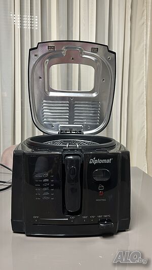 Продавам чисто нов фритюрник Дипломат (Diplomat )