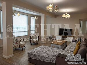 Тристаен апартамент 157 кв.м Тухла 9 етаж Последен етаж
