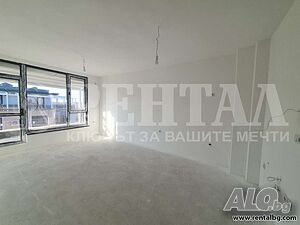 Тристаен апартамент 99 кв.м Тухла 4 етаж Последен етаж