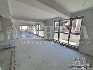 Нов апартамент с три стални до х-л Ленинград