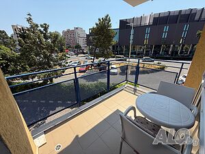 Просторен тристаен апартамент на 200 м от плажа в комплекс Елит 1, Слънчев бряг