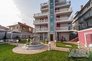 Ексклузивен апартхотел с морски гледки на 300 м от плажа в гр. Свети Влас