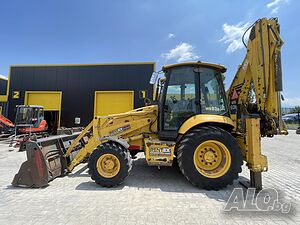 Комбиниран багер 9000кг Komatsu WB93R-5