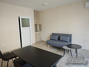 НОВ офис STUDIO ателие под наем Център Варна