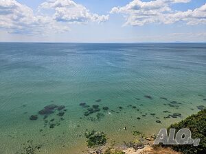 Ултра панорама!!! Съвременен тристаен апартамент на първа линия в Свети Влас