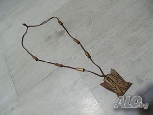 № 2424 стар дървен медальон / висулка. - резбовани орнаменти